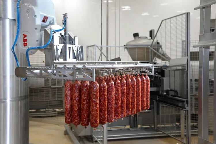 Роботы в тумане. Как производитель мясных продуктов оцифровывает завод