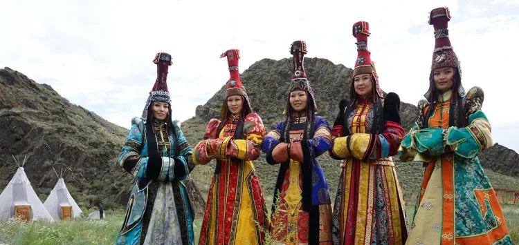 Грибы, шаманы и арбузы: топ-10 регионов, в которых туризм растёт быстрее всего